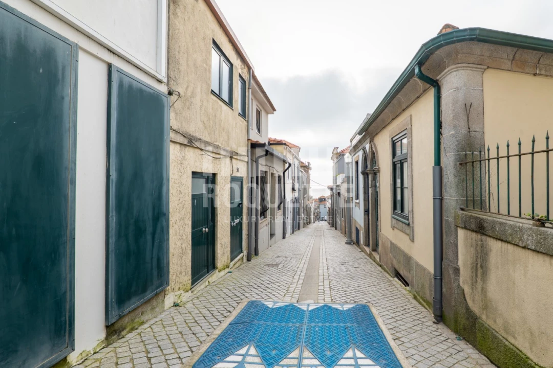 Moradia T4 para Venda em Aldoar, Foz do Douro e Nevogilde Foto 48
