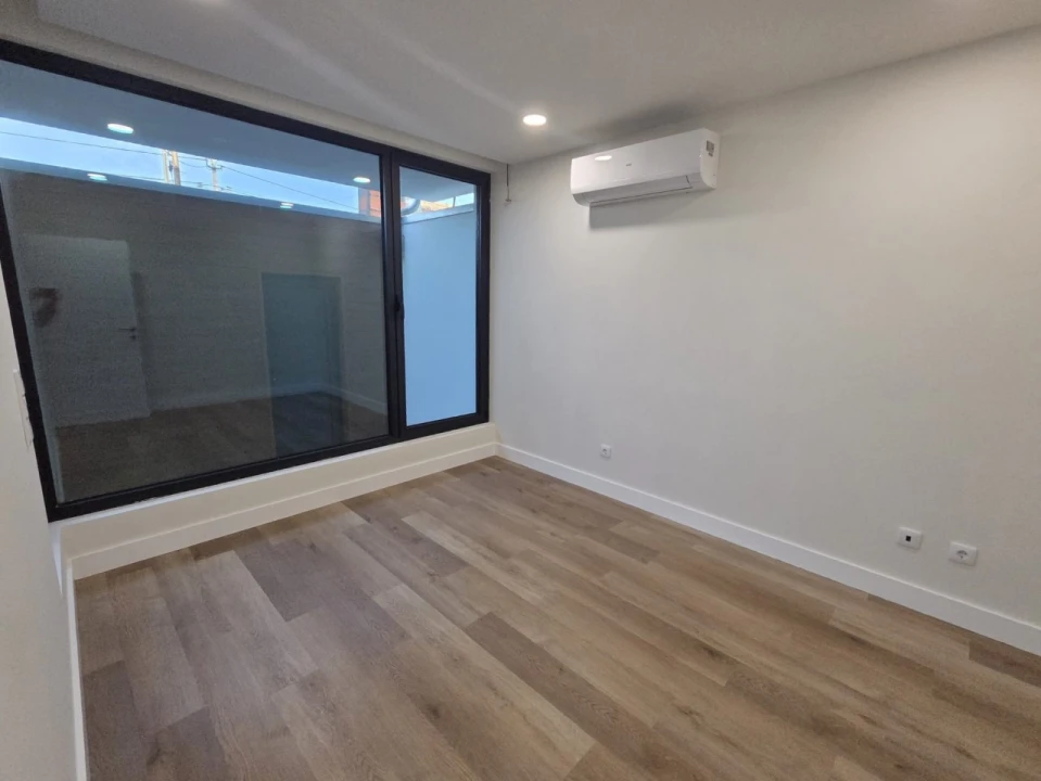 Moradia T4 para Venda em Aradas Foto 13