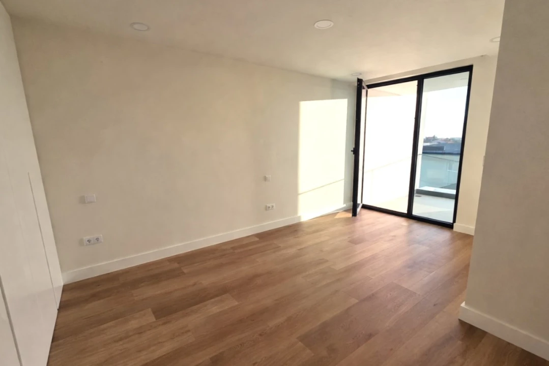 Moradia T4 para Venda em Aradas Foto 2