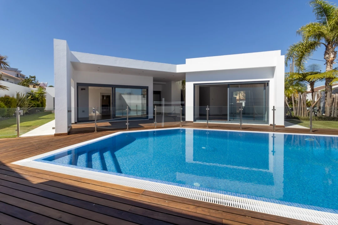 Moradia T6 para Venda em Charneca de Caparica e Sobreda Foto 1