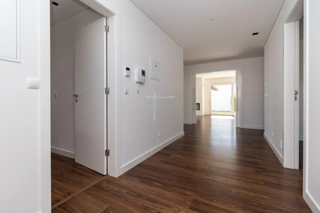 Moradia T6 para Venda em Charneca de Caparica e Sobreda Foto 12