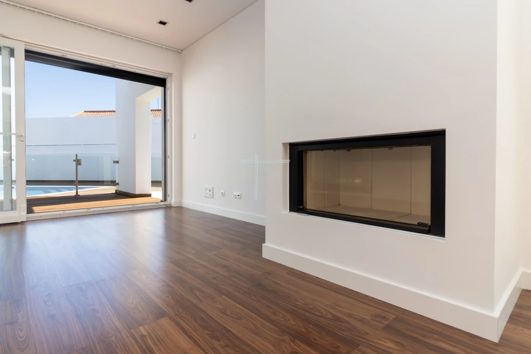 Moradia T6 para Venda em Charneca de Caparica e Sobreda Foto 16