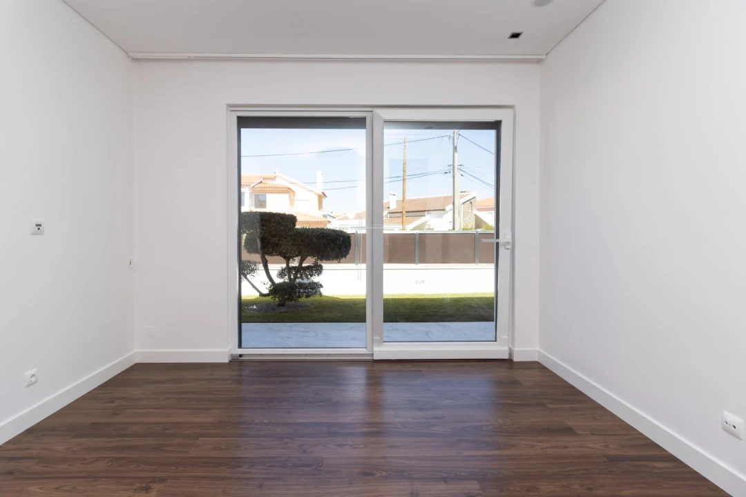 Moradia T6 para Venda em Charneca de Caparica e Sobreda Foto 45