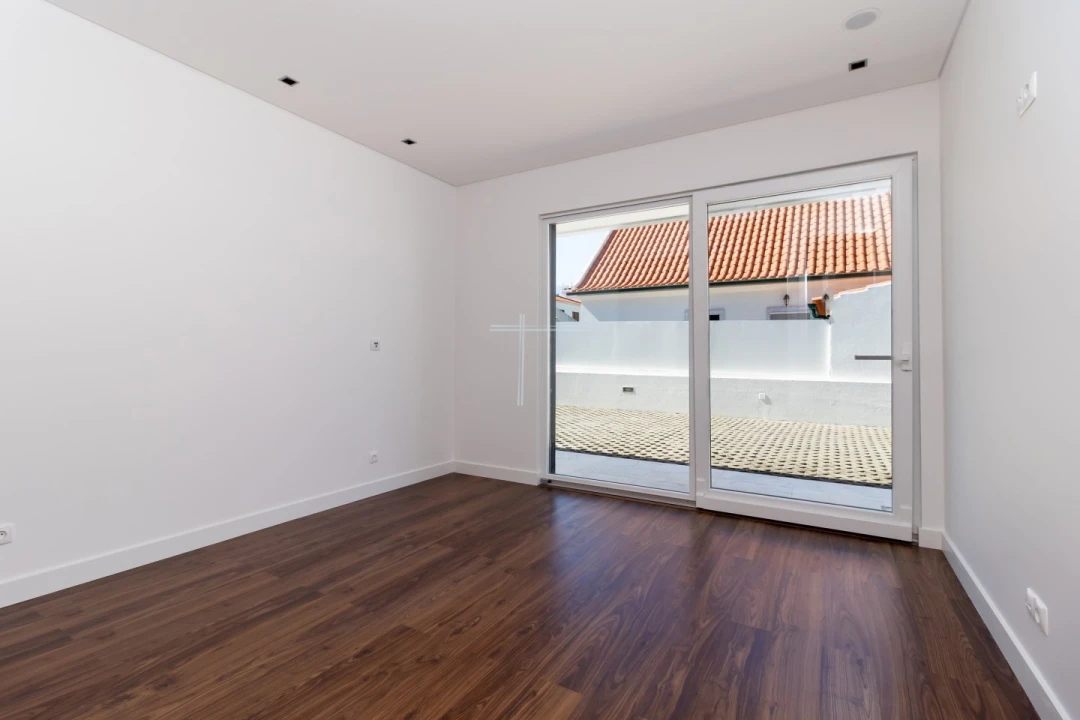 Moradia T6 para Venda em Charneca de Caparica e Sobreda Foto 48