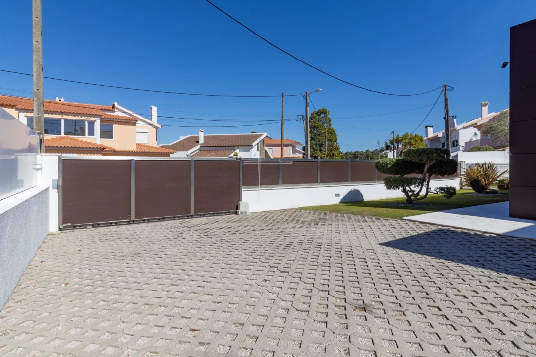 Moradia T6 para Venda em Charneca de Caparica e Sobreda Foto 59