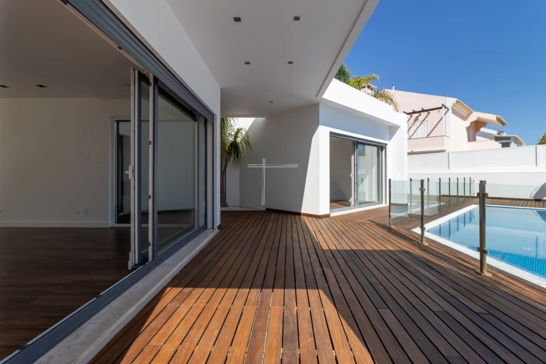 Moradia T6 para Venda em Charneca de Caparica e Sobreda Foto 73