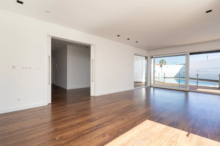 Moradia T6 para Venda em Charneca de Caparica e Sobreda Foto 15