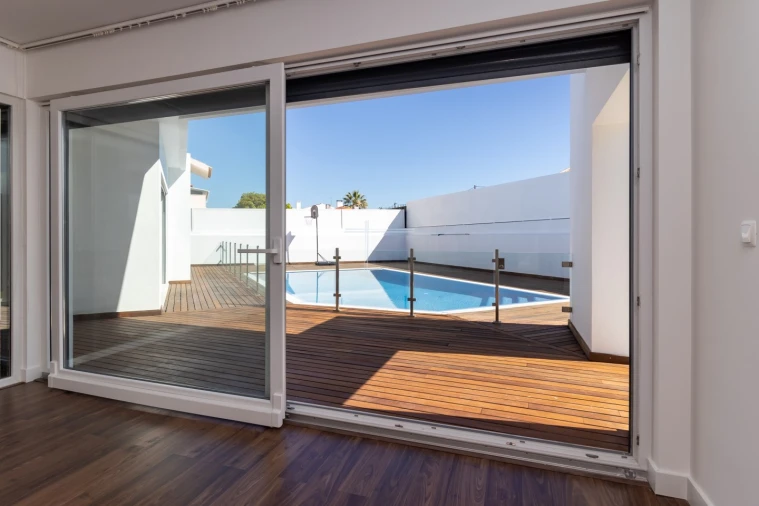 Moradia T6 para Venda em Charneca de Caparica e Sobreda Foto 19