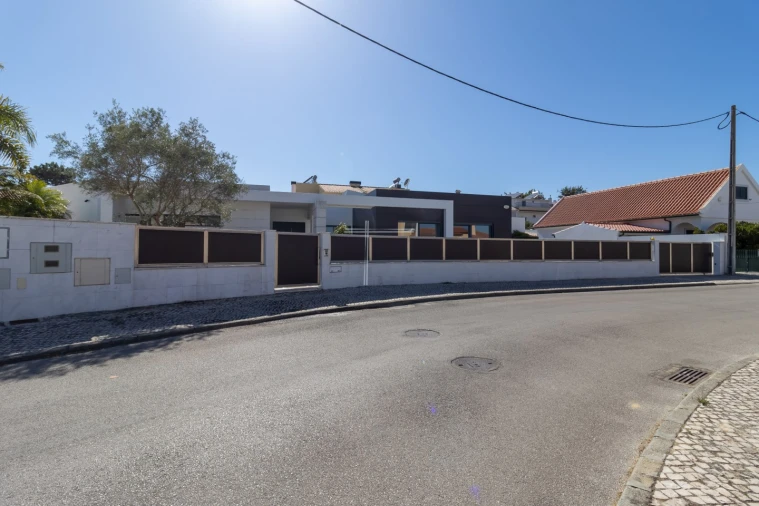 Moradia T6 para Venda em Charneca de Caparica e Sobreda Foto 82