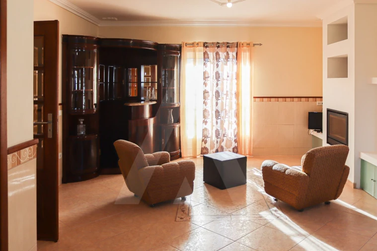 Apartamento T2 para Arrendamento em Requeixo, Nossa Senhora de Fátima e Nariz Foto 9