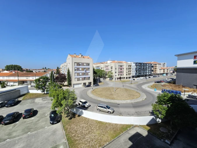 Apartamento T1 para Arrendamento em Aradas Foto 13