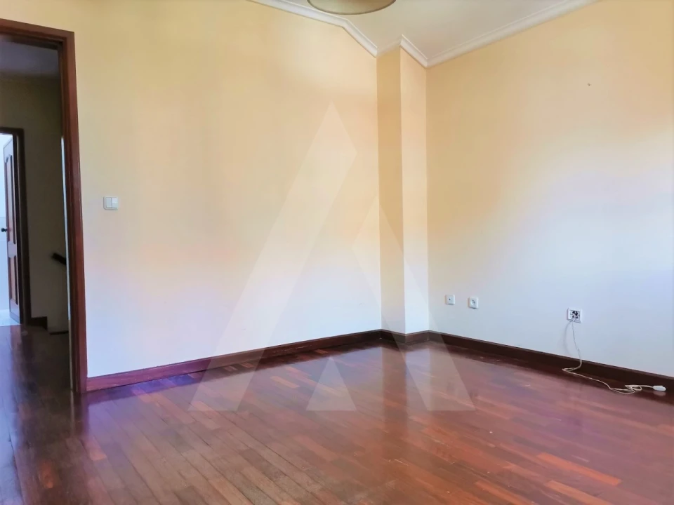 Apartamento T1 para Arrendamento em Glória e Vera Cruz Foto 12