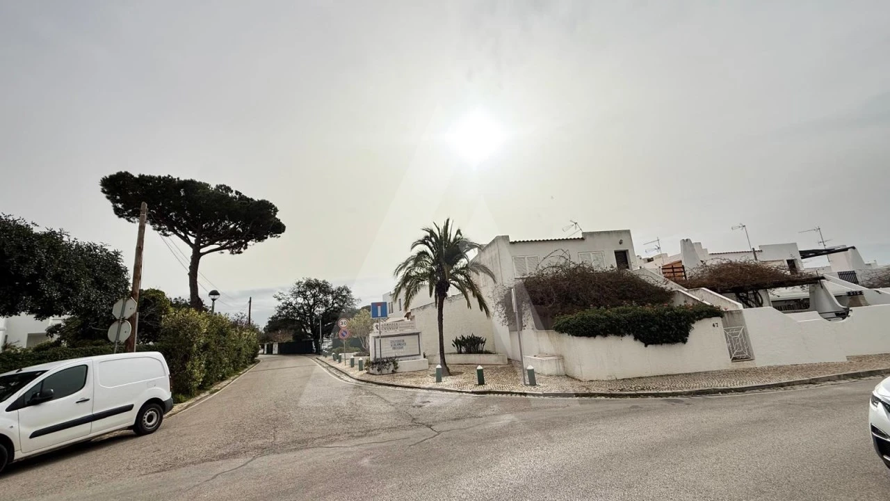 Apartamento T2 para Venda em Quarteira Foto 5