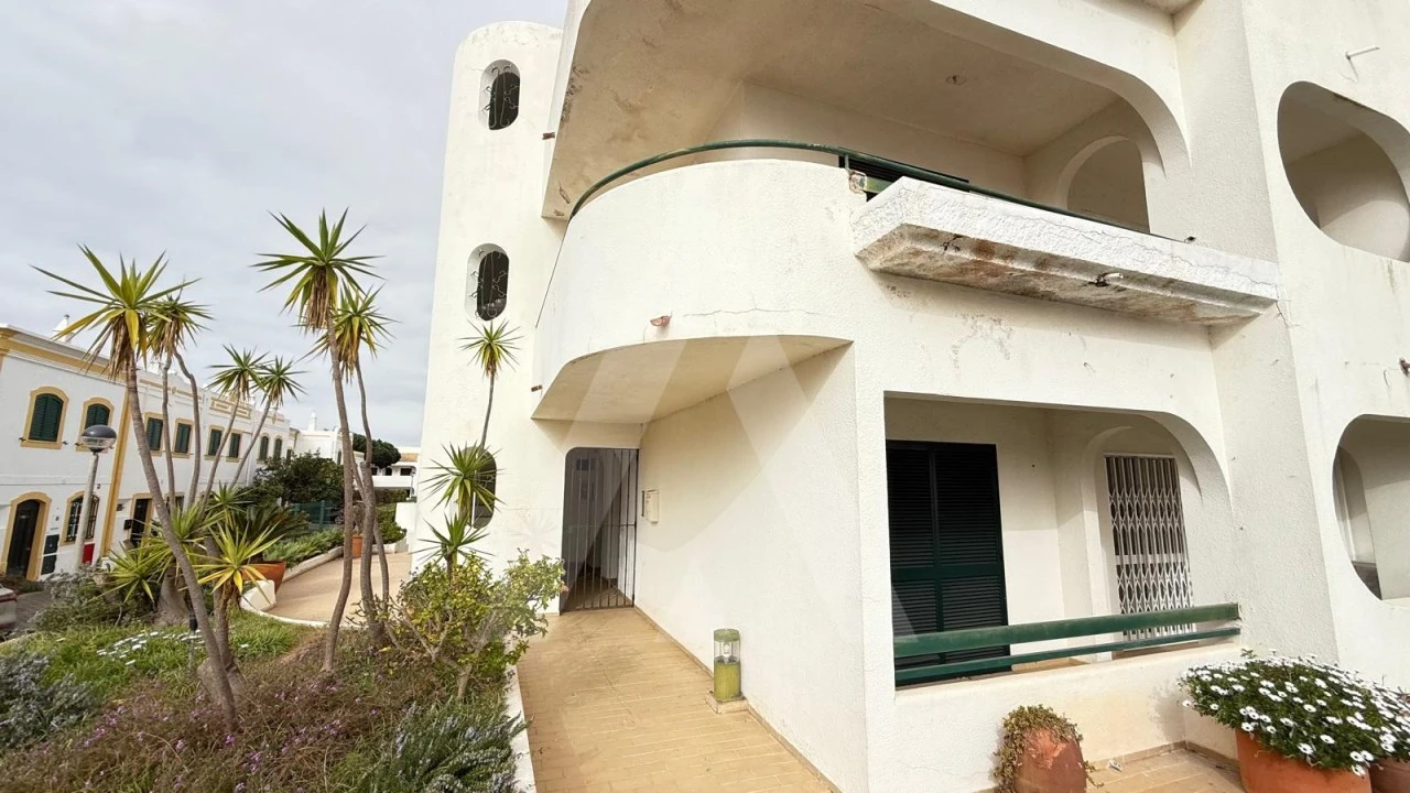 Apartamento T2 para Venda em Quarteira Foto 2