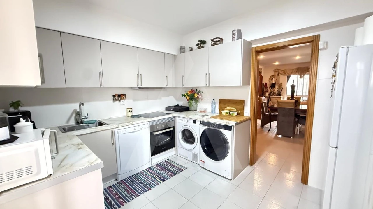 Apartamento T2 para Venda em Quarteira Foto 13