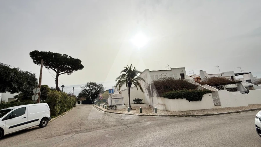 Apartamento T2 para Venda em Quarteira Foto 5