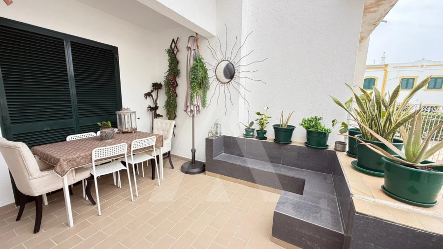 Apartamento T2 para Venda em Quarteira Foto 33