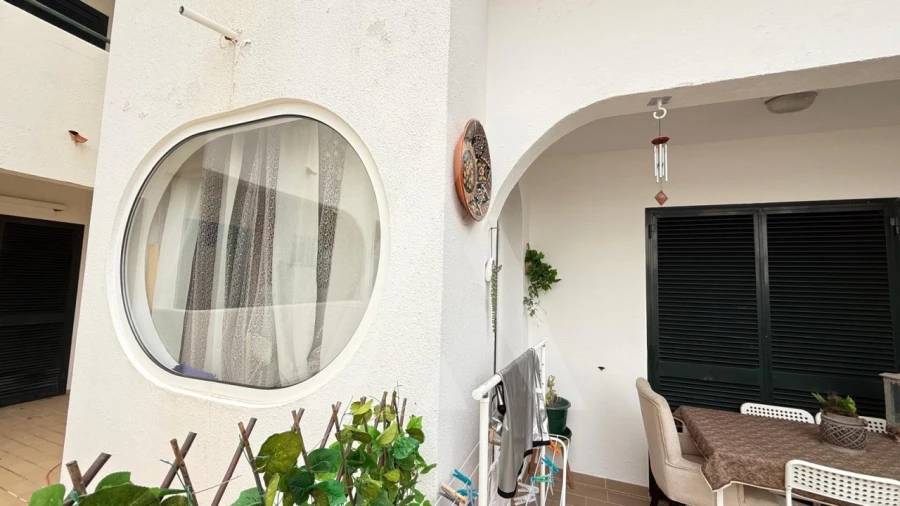 Apartamento T2 para Venda em Quarteira Foto 34
