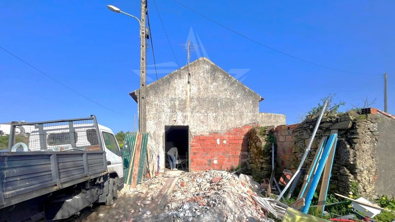 Moradia T2 para Venda em Alcobaça e Vestiaria Foto 3