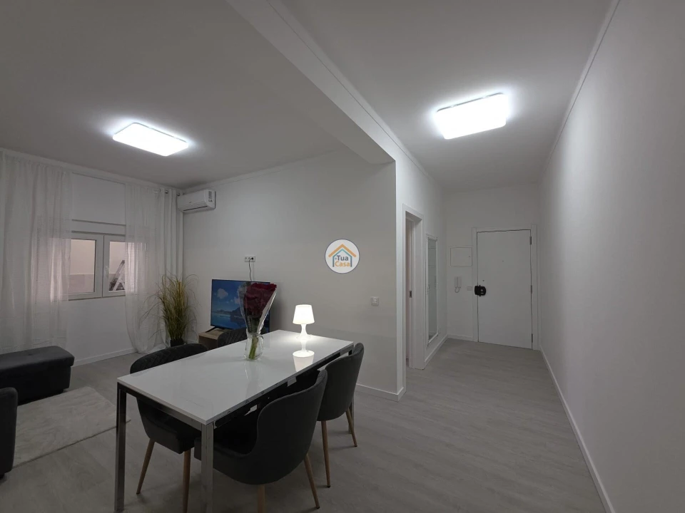 Apartamento T2 para Venda em Faro (Sé e São Pedro) Foto 6