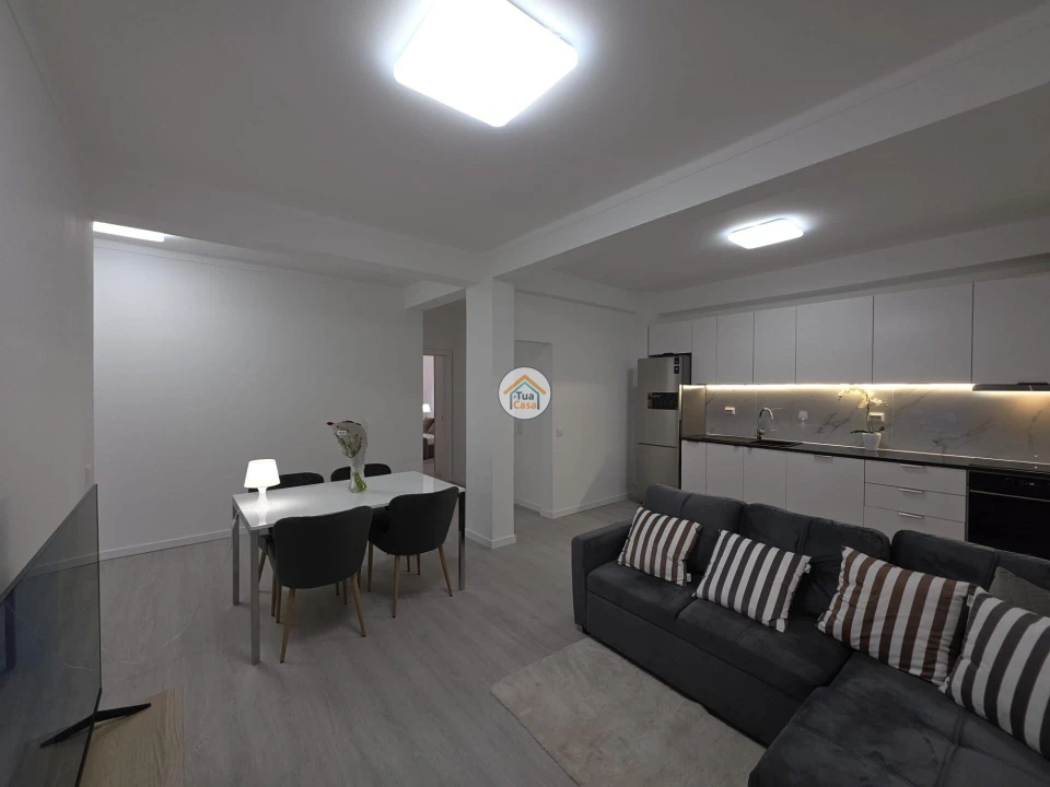 Apartamento T2 para Venda em Faro (Sé e São Pedro) Foto 4