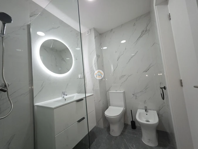 Apartamento T2 para Venda em Faro (Sé e São Pedro) Foto 10