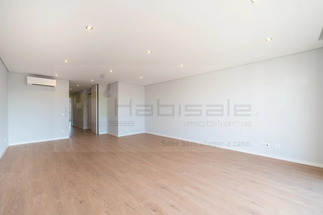 Apartamento T3 para Venda em Carcavelos e Parede Foto 5