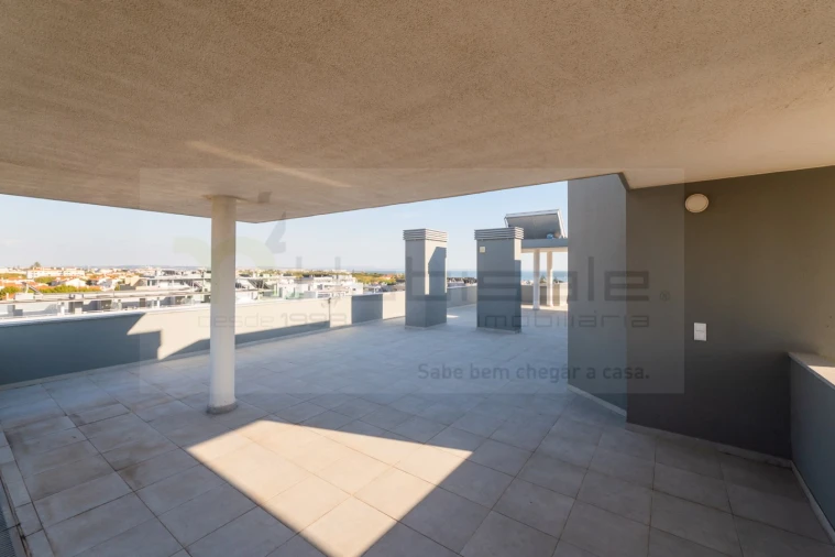 Apartamento T3 para Venda em Carcavelos e Parede