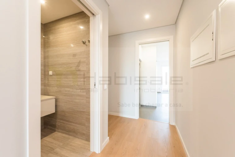 Apartamento T3 para Venda em Carcavelos e Parede Foto 8