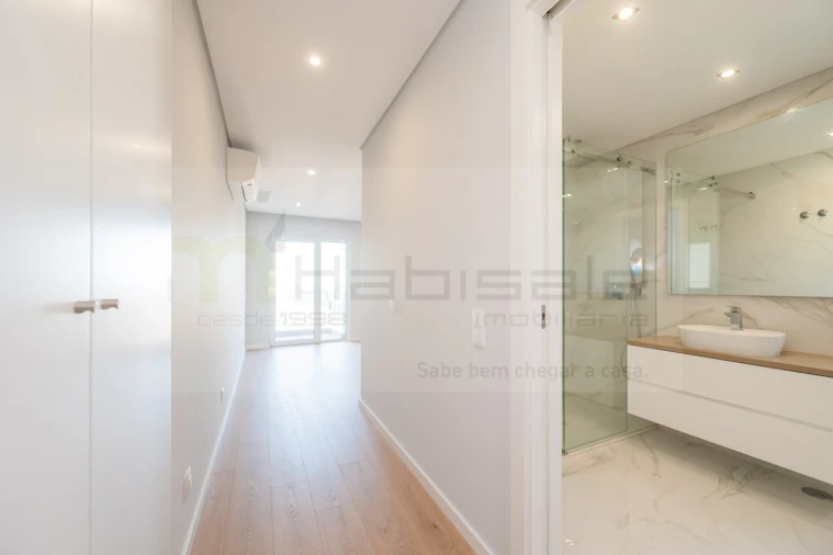 Apartamento T3 para Venda em Carcavelos e Parede Foto 14