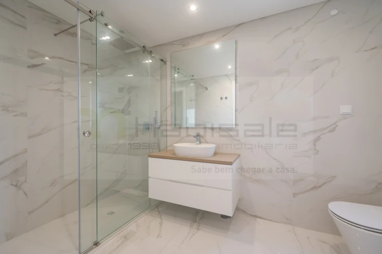 Apartamento T3 para Venda em Carcavelos e Parede Foto 23