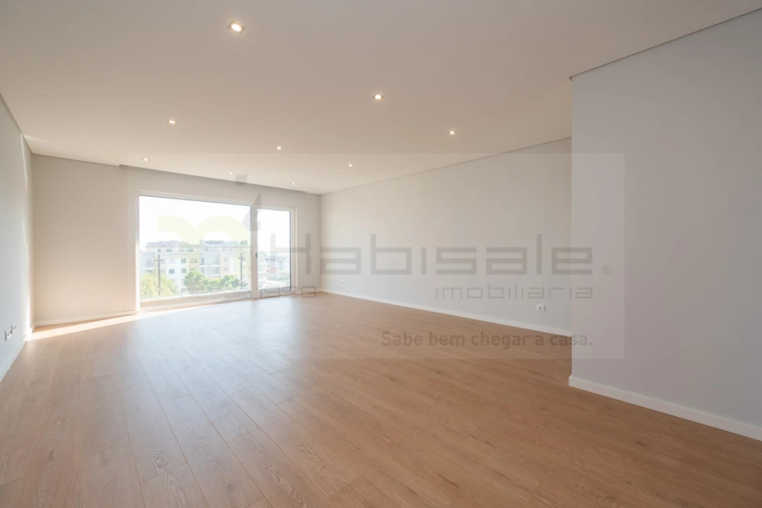 Apartamento T3 para Venda em Carcavelos e Parede Foto 2