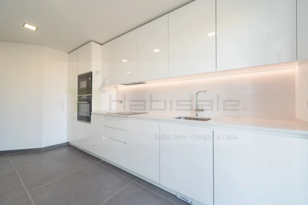 Apartamento T3 para Venda em Carcavelos e Parede Foto 10