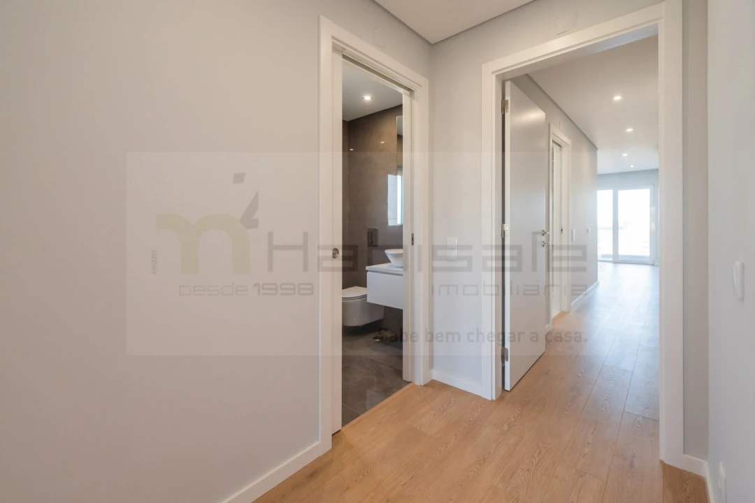 Apartamento T3 para Venda em Carcavelos e Parede Foto 20