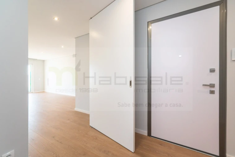 Apartamento T3 para Venda em Carcavelos e Parede Foto 5