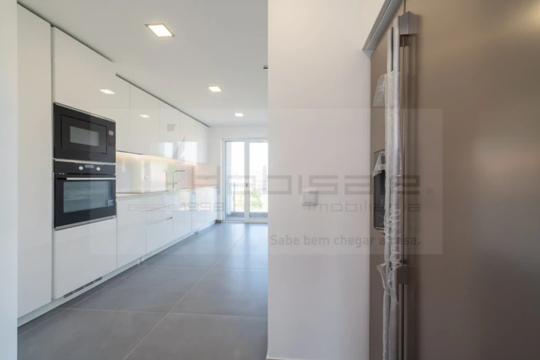 Apartamento T3 para Venda em Carcavelos e Parede Foto 9