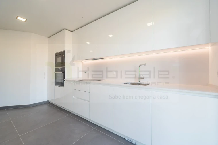 Apartamento T3 para Venda em Carcavelos e Parede Foto 10