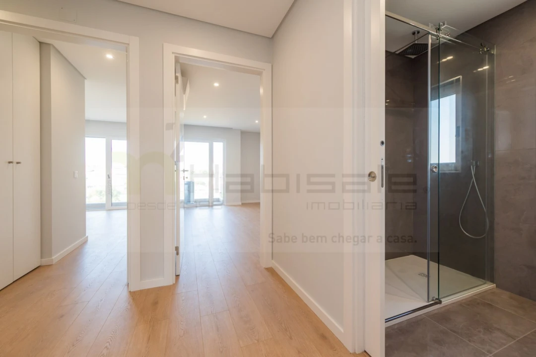 Apartamento T3 para Venda em Carcavelos e Parede Foto 22