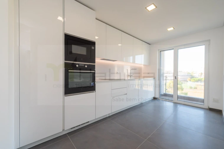 Apartamento T3 para Venda em Carcavelos e Parede Foto 3