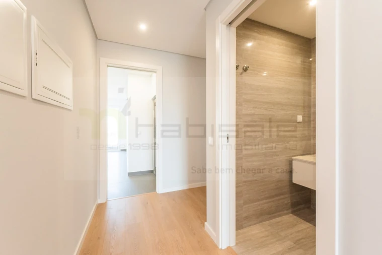 Apartamento T3 para Venda em Carcavelos e Parede Foto 14