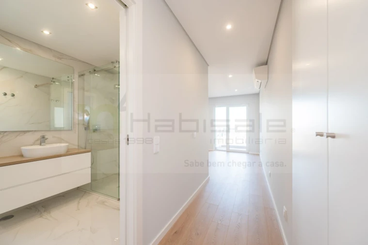 Apartamento T3 para Venda em Carcavelos e Parede Foto 18