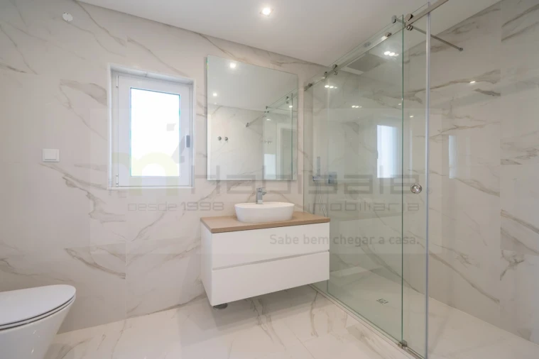 Apartamento T3 para Venda em Carcavelos e Parede Foto 19