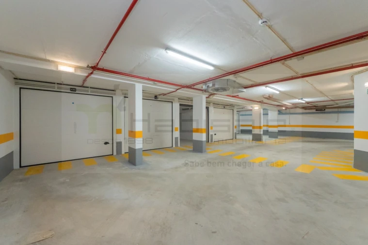 Apartamento T3 para Venda em Carcavelos e Parede Foto 30