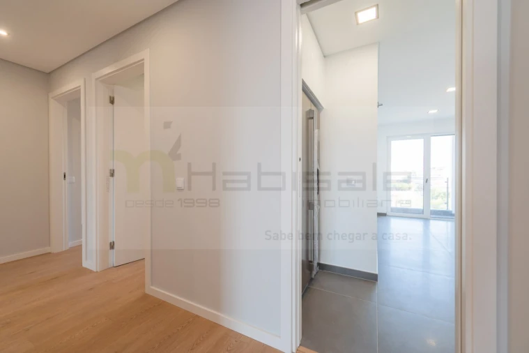 Apartamento T3 para Venda em Carcavelos e Parede Foto 8