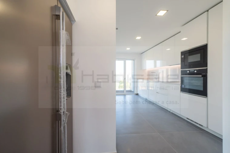 Apartamento T3 para Venda em Carcavelos e Parede Foto 6