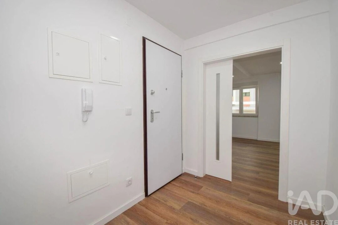 Apartamento T2 para Venda em Seixal, Arrentela e Aldeia de Paio Pires Foto 4