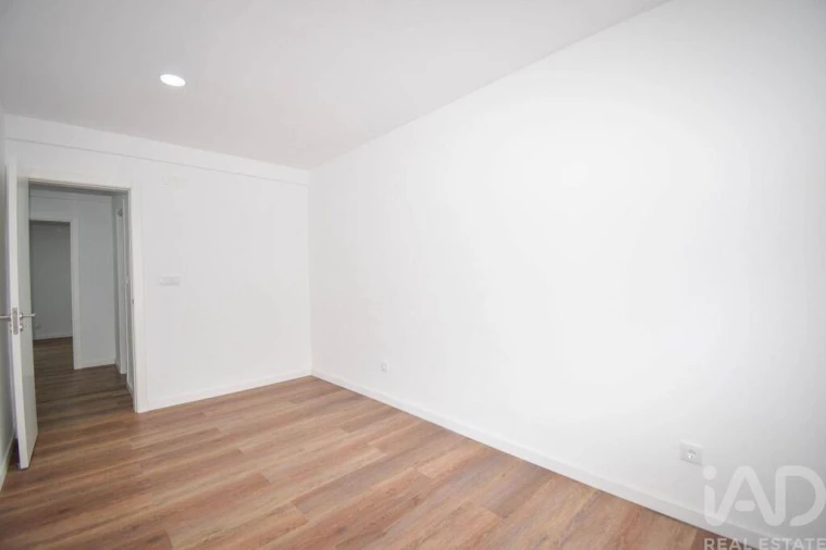 Apartamento T2 para Venda em Seixal, Arrentela e Aldeia de Paio Pires Foto 8