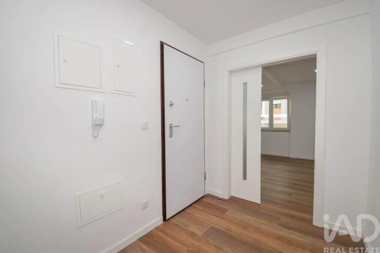 Apartamento T2 para Venda em Seixal, Arrentela e Aldeia de Paio Pires Foto 4