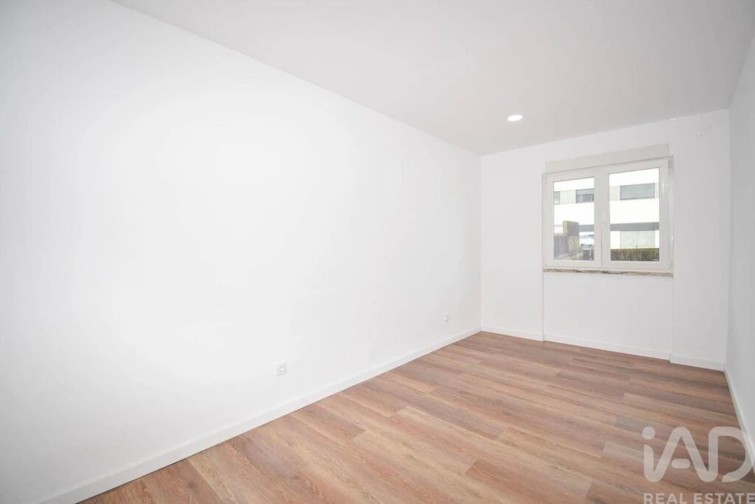 Apartamento T2 para Venda em Seixal, Arrentela e Aldeia de Paio Pires Foto 9