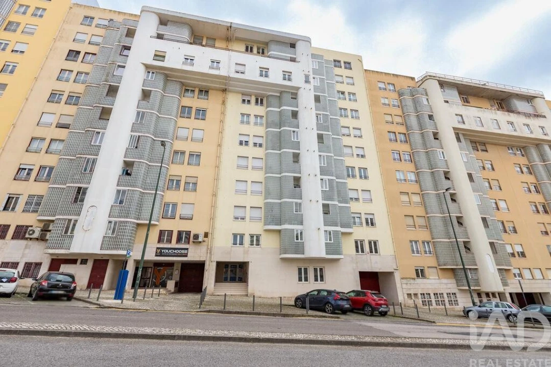 Apartamento T2 para Arrendamento em Lumiar Foto 15